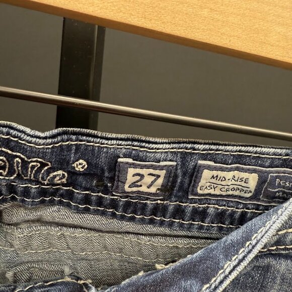 Miss Me Mid-Rise Easy Cropped Jeans - Picture 5 of 5